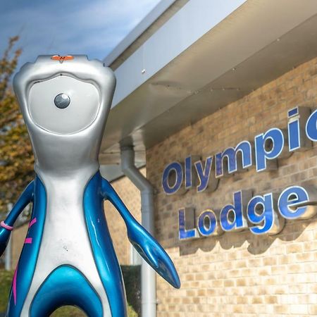 The Olympic Lodge Aylesbury  Ngoại thất bức ảnh