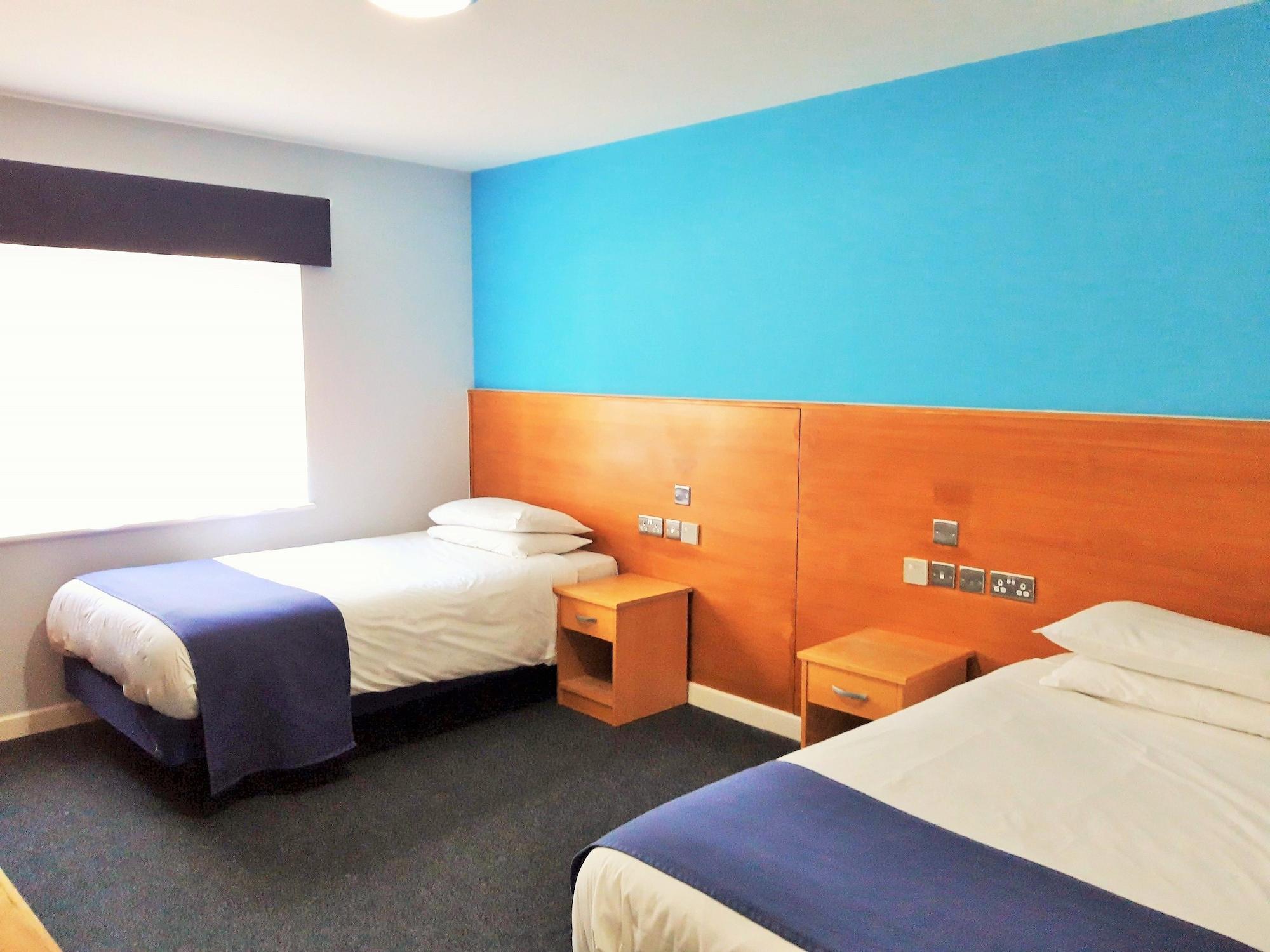 The Olympic Lodge Aylesbury  Ngoại thất bức ảnh