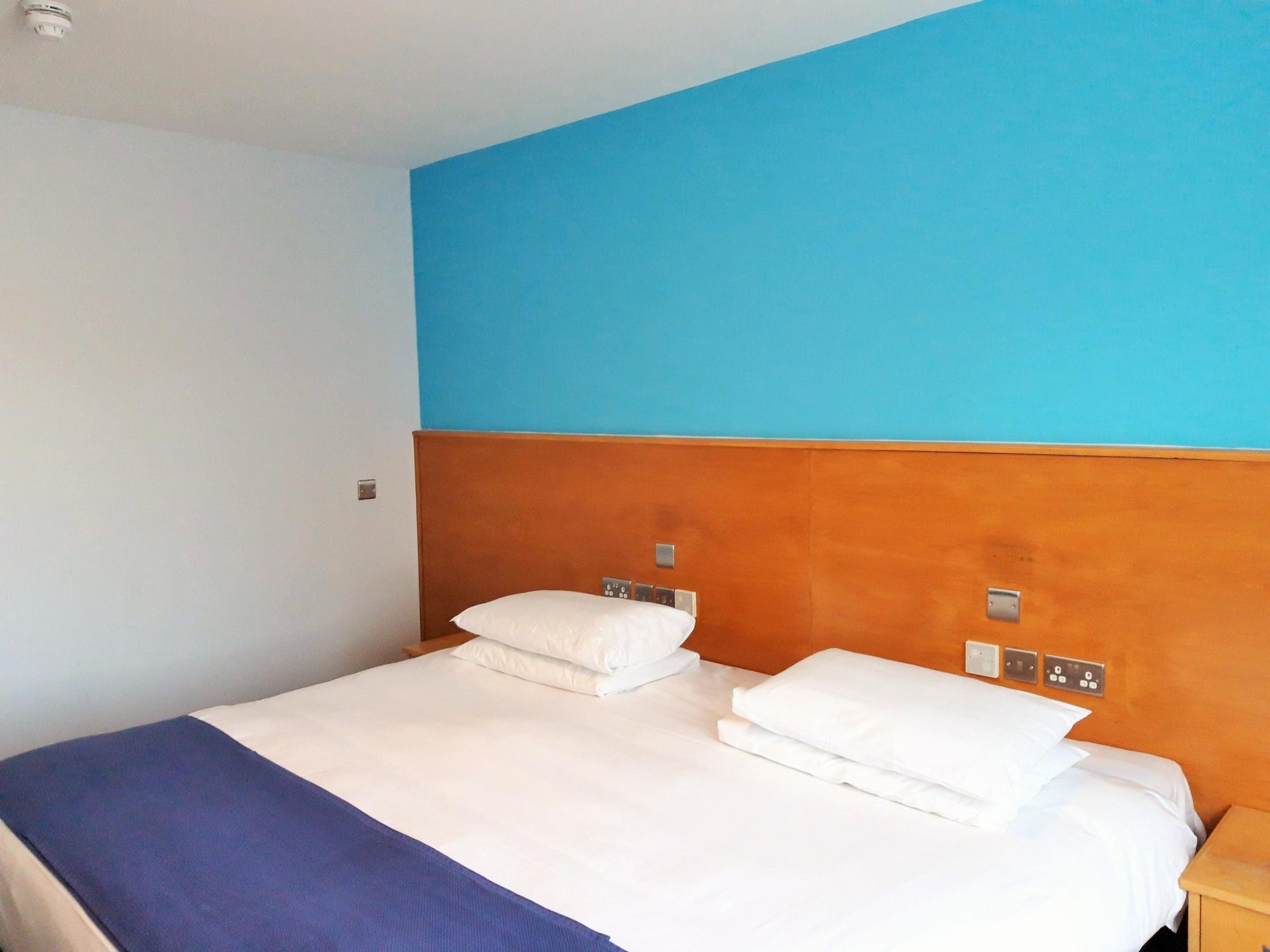 The Olympic Lodge Aylesbury  Ngoại thất bức ảnh