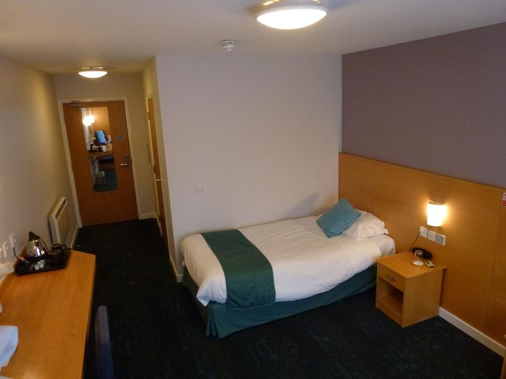 The Olympic Lodge Aylesbury  Ngoại thất bức ảnh