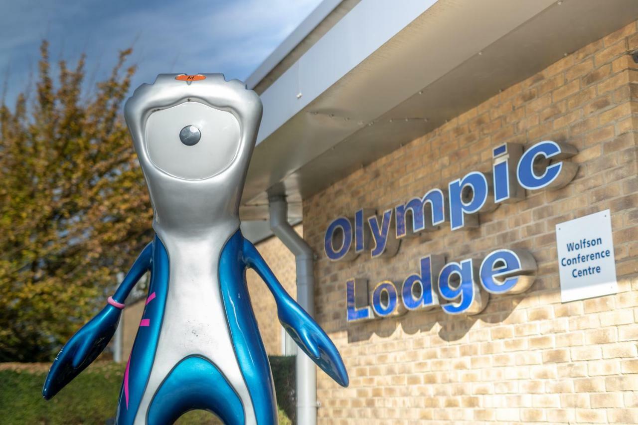 The Olympic Lodge Aylesbury  Ngoại thất bức ảnh